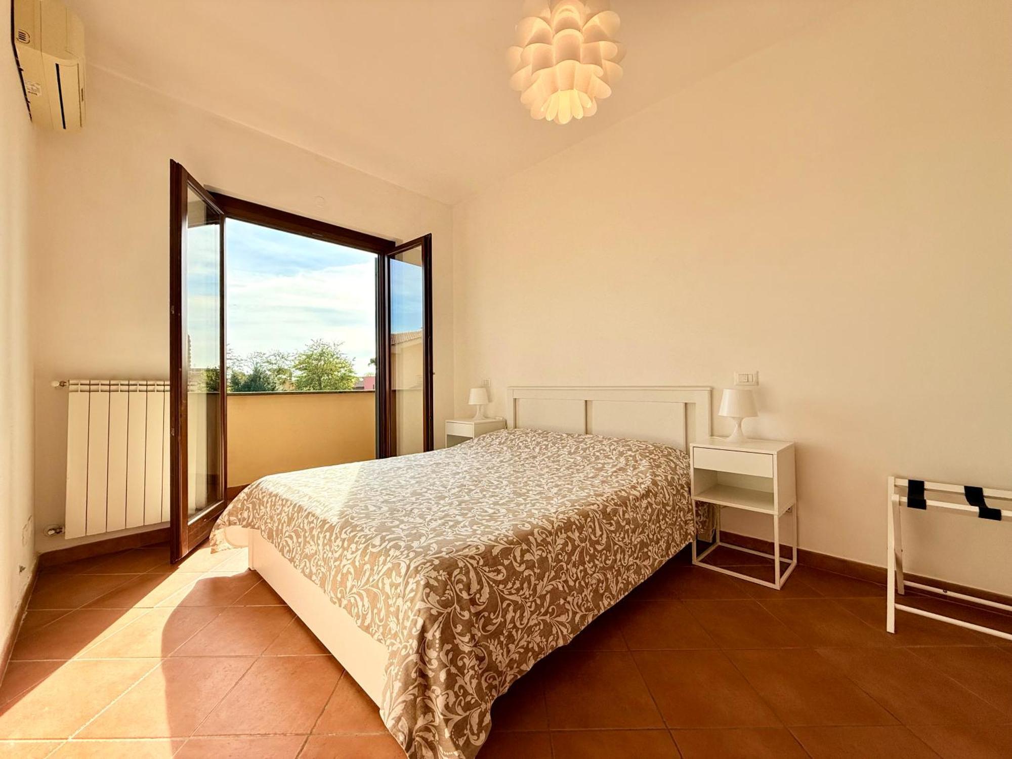 Lm Apartment Isola Fiumicino Bagian luar foto